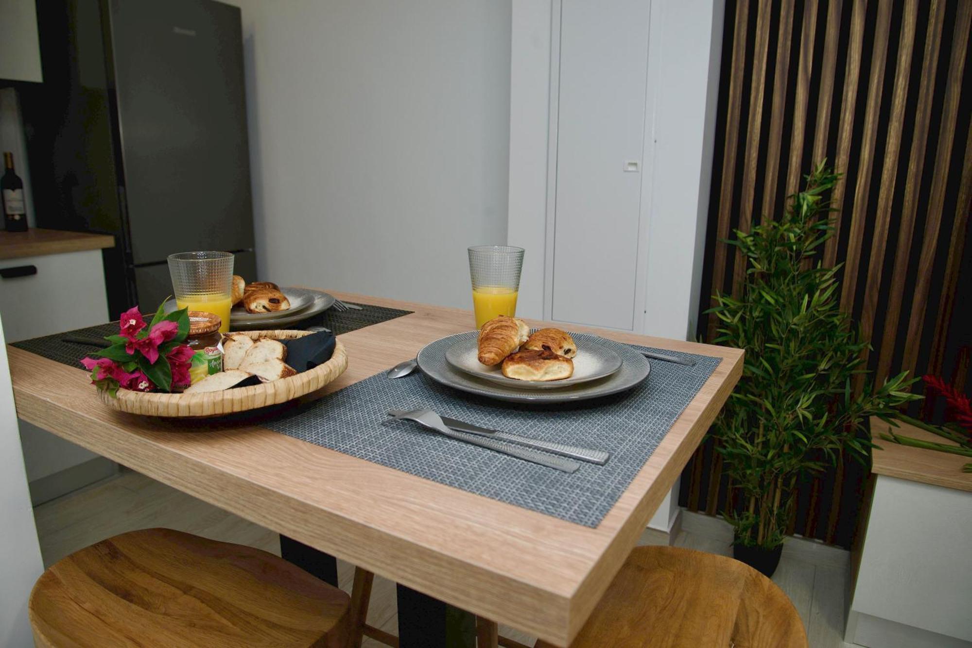 Le Onzieme Chez Nathalie Et Jean Hugues 아파트 외부 사진